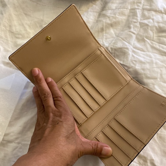 Love Moschino yellow wallet-NIB - Picture 4 of 4